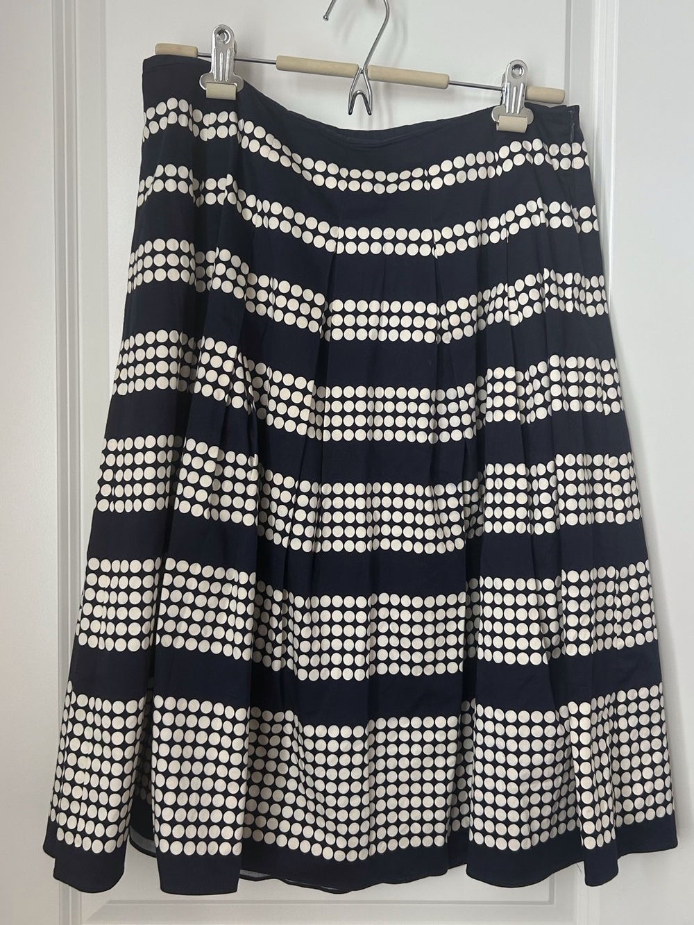 Talbots size 8 Polka Dot stripes Navy & White A-Line Skirt